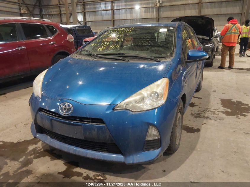 2013 Toyota Prius C VIN: JTDKDTB30D1047700 Lot: 12463294
