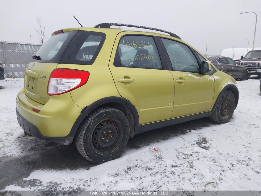 JS2YB5A36D6102401 2013 SUZUKI SX4 photo no. 4