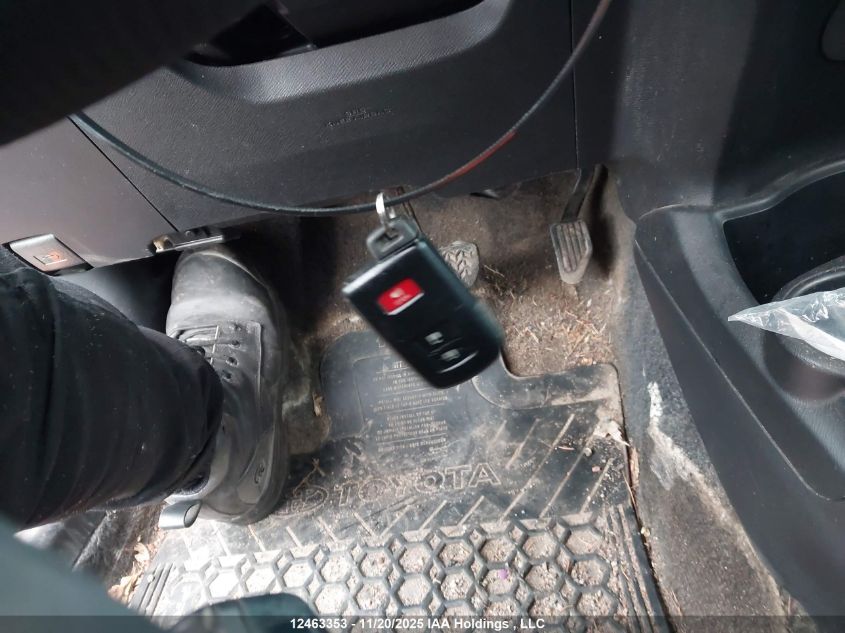 2015 Toyota Prius C Technology VIN: JTDKDTB32F1087926 Lot: 12463353