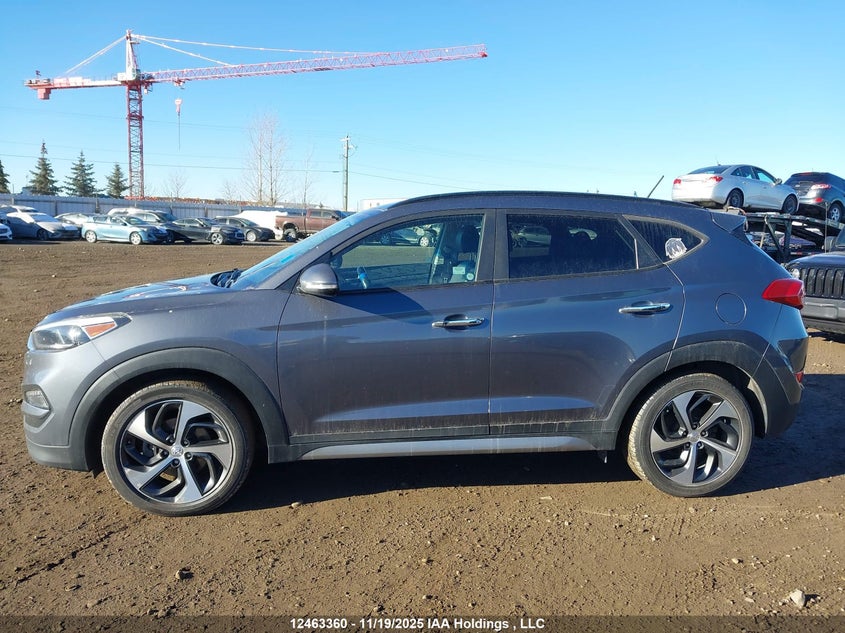 2017 Hyundai Tucson Limited/Sport And Eco/Se VIN: KM8J3CA24HU269695 Lot: 12463360
