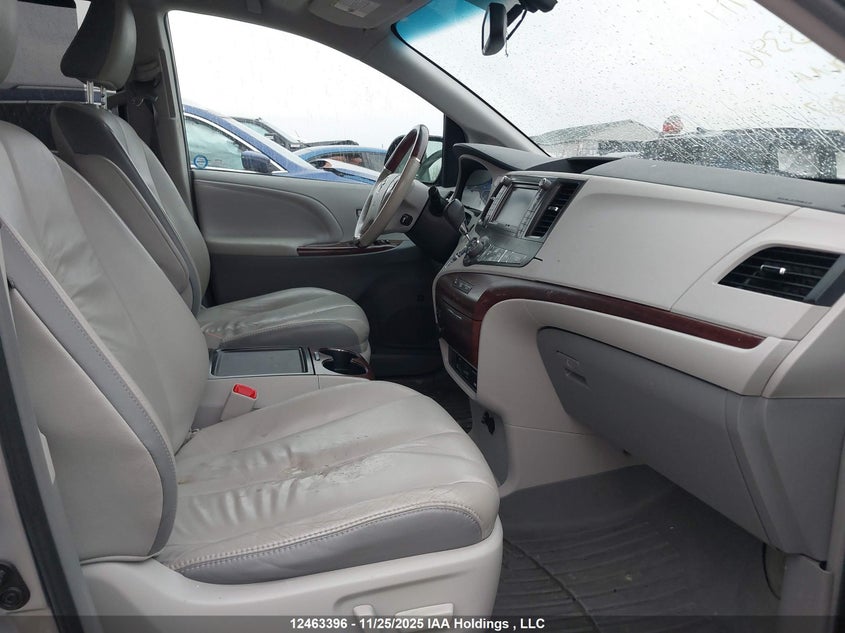 5TDDK3DC1CS035987 2012 TOYOTA SIENNA photo no. 5