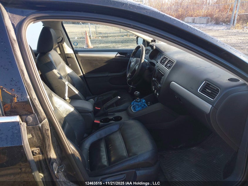 3VWGX7AJXCM020054 2012 VOLKSWAGEN JETTA photo no. 5