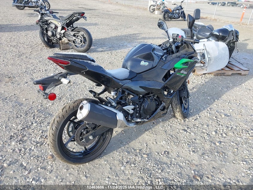ML5EXGG1XSDA63303 2025 KAWASAKI NINJA photo no. 4