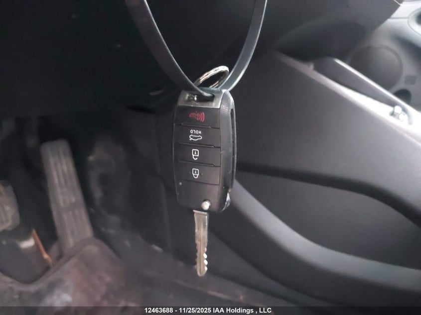 3KPFL4A73JE181690 2018 KIA FORTE photo no. 11