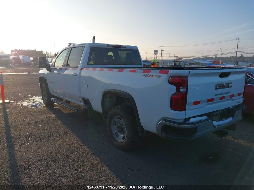 1GC1YNEY9MF271490 2021 CHEVROLET SILVERADO photo no. 3