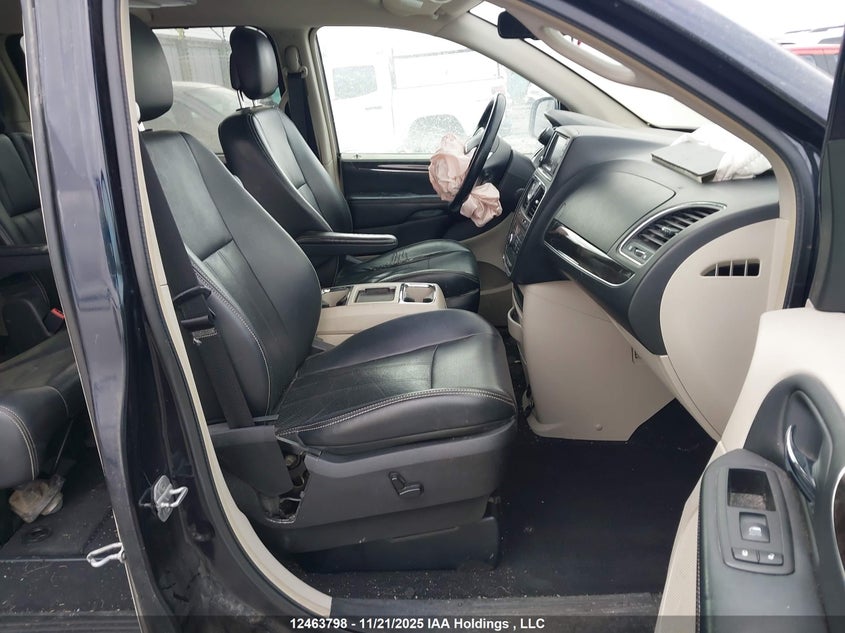 2A4RR8DG2BR654164 2011 CHRYSLER TOWN & COUNTRY photo no. 5