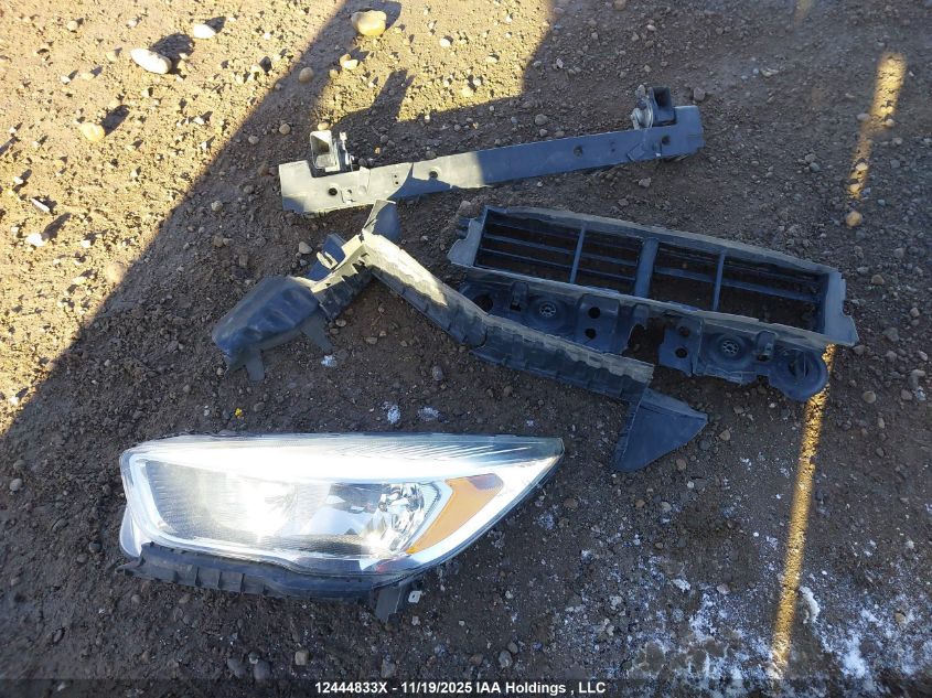 2017 Ford Escape Se VIN: 1FMCU9GD0HUD89589 Lot: 12444833X