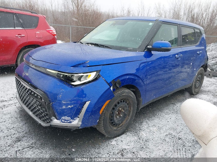KNDJ33AU7P7197460 2023 KIA SOUL photo no. 2