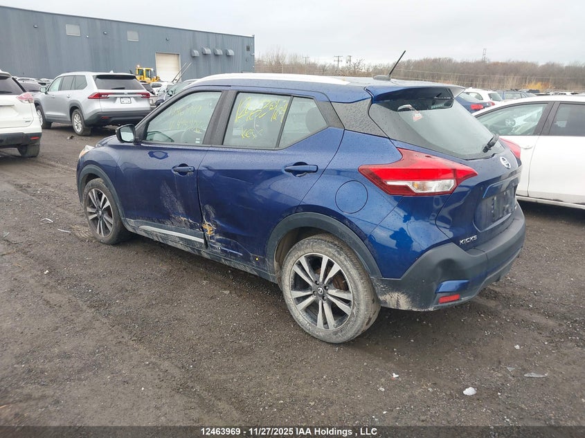 3N1CP5CU5JL495906 2018 NISSAN KICKS photo no. 3