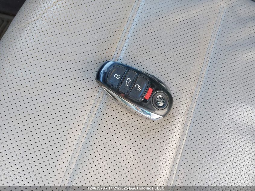 2017 Volkswagen Touareg 3.6L Wolfsburg Edition VIN: WVGRF7BP0HD000279 Lot: 12463979