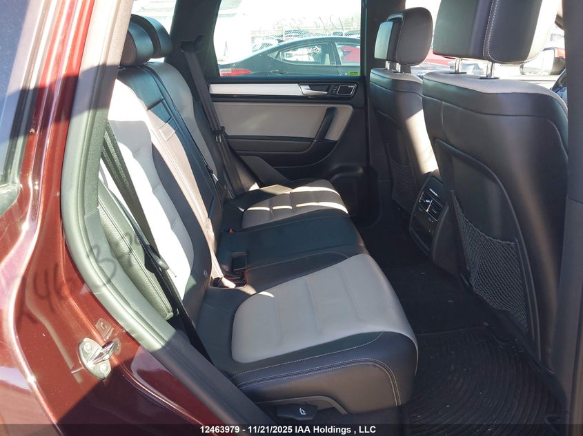 2017 Volkswagen Touareg 3.6L Wolfsburg Edition VIN: WVGRF7BP0HD000279 Lot: 12463979