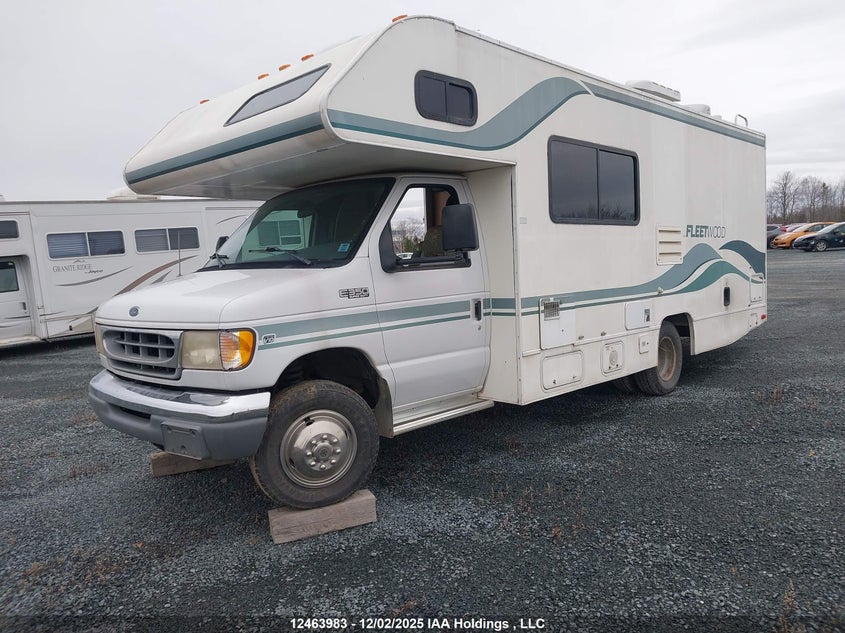 1FDWE30S5XHB05512 1999 FORD  photo no. 2