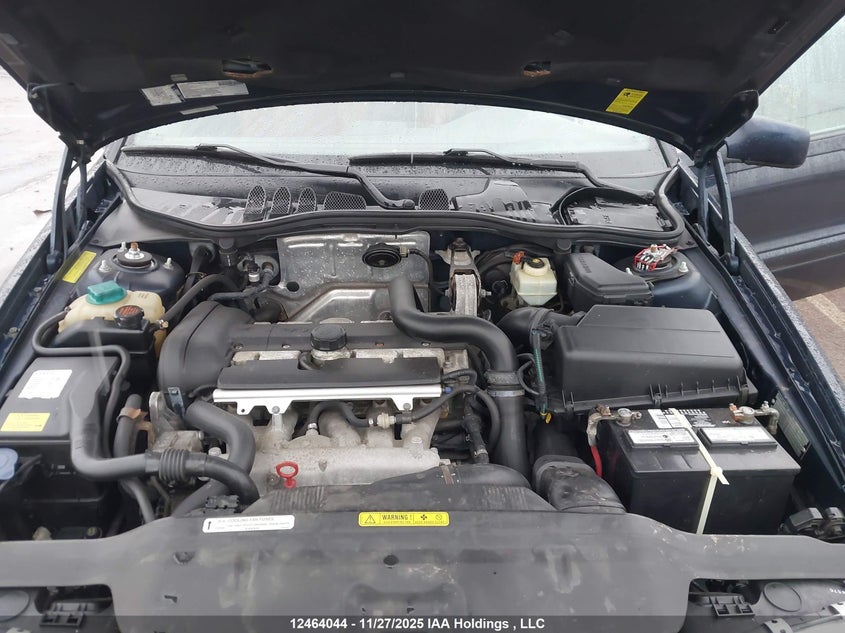 YV1NC63D23J036764 2003 VOLVO C70 photo no. 10