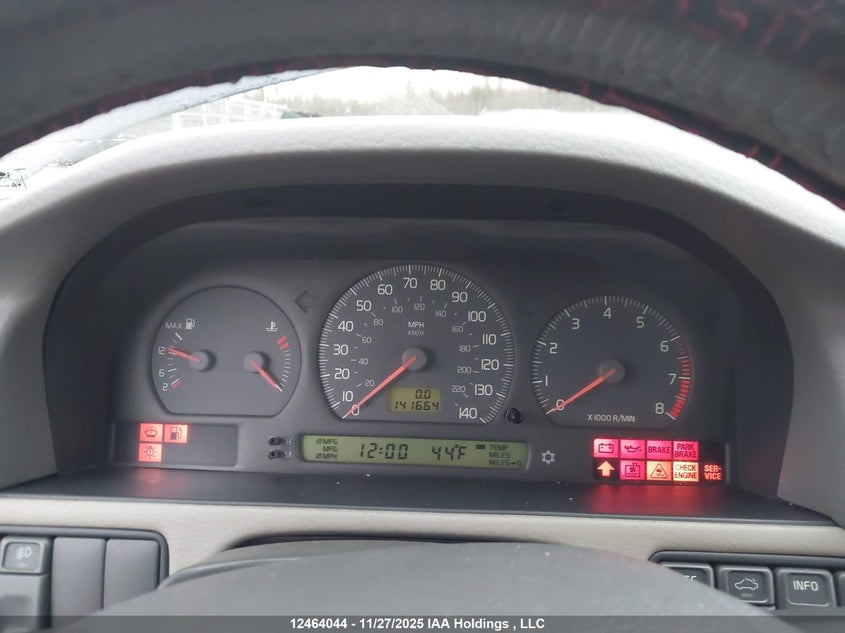 YV1NC63D23J036764 2003 VOLVO C70 photo no. 7