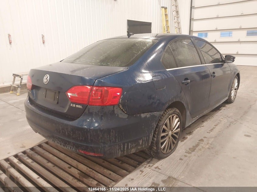 3VWLX7AJ4BM300386 2011 VOLKSWAGEN JETTA photo no. 4