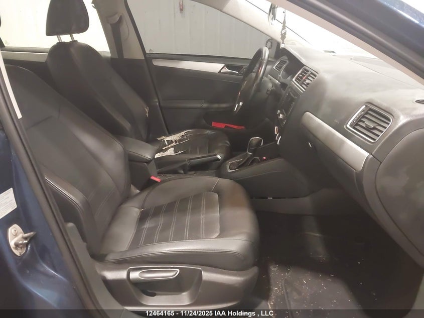 3VWLX7AJ4BM300386 2011 VOLKSWAGEN JETTA photo no. 5