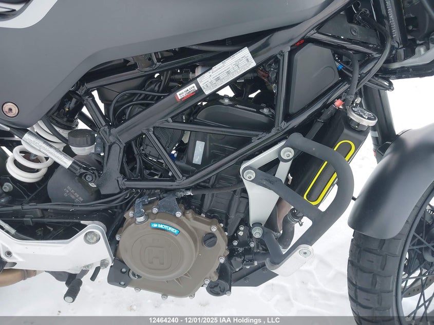 MD2JUJ40XMC277147 2021 HUSQVARNA SVARTPILEN photo no. 8