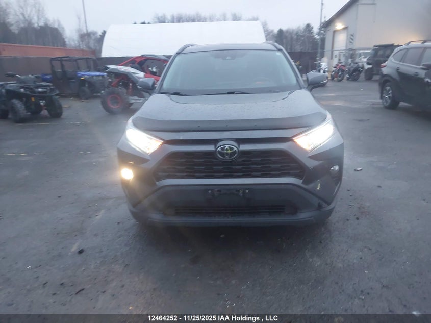 2021 Toyota Rav4 Xle/Xle Premium VIN: 2T3R1RFV2MC154756 Lot: 12464252