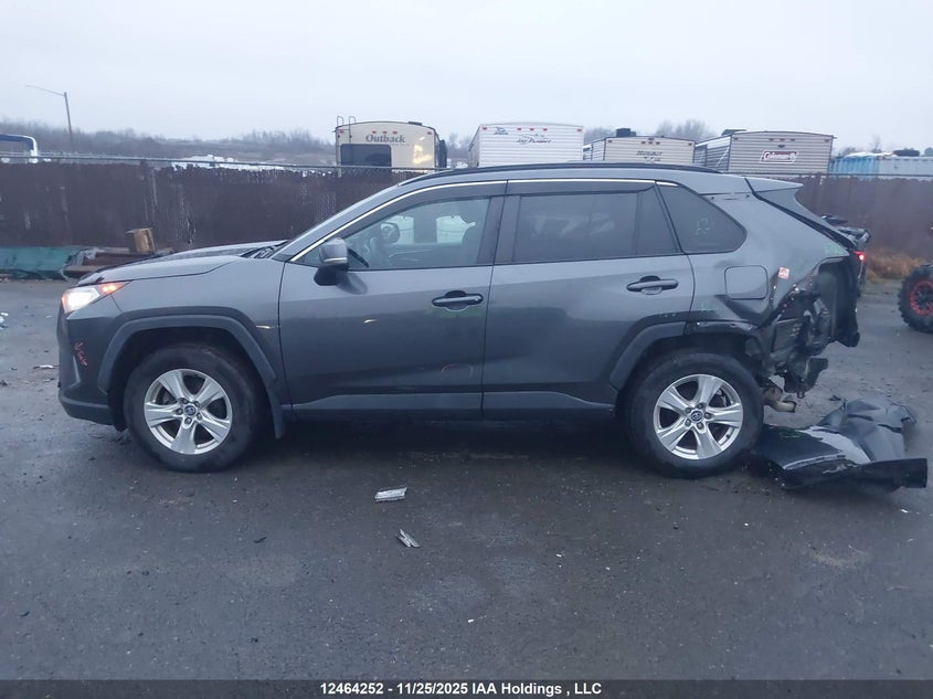 2021 Toyota Rav4 Xle/Xle Premium VIN: 2T3R1RFV2MC154756 Lot: 12464252