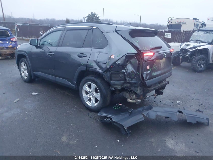 2T3R1RFV2MC154756 2021 TOYOTA RAV 4 photo no. 3