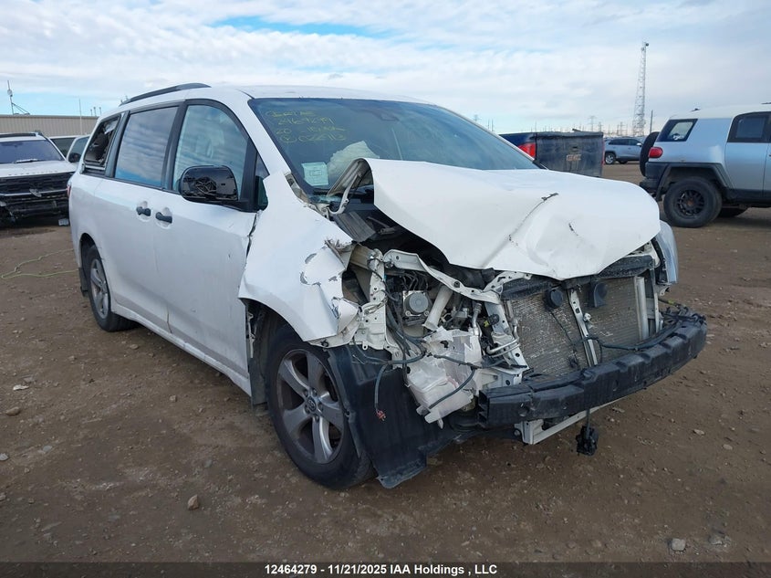 5TDZZ3DC4LS022913 2020 Toyota Sienna L auction photo 1