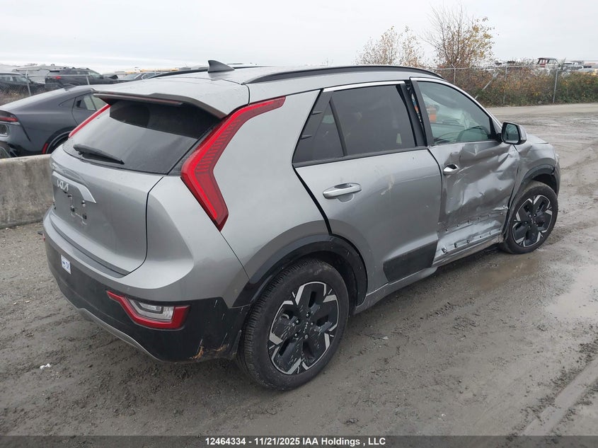 KNDCT3L17P5051941 2023 KIA NIRO photo no. 4