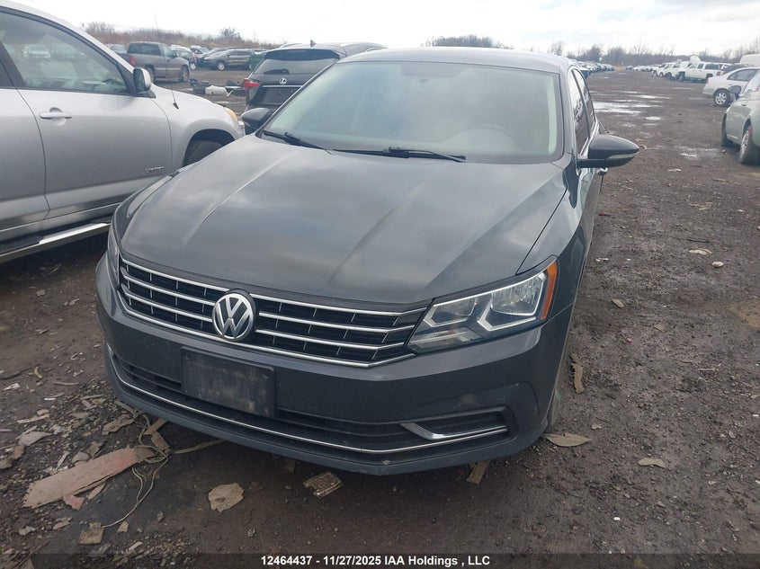 1VWAT7A35HC047674 2017 VOLKSWAGEN PASSAT photo no. 2