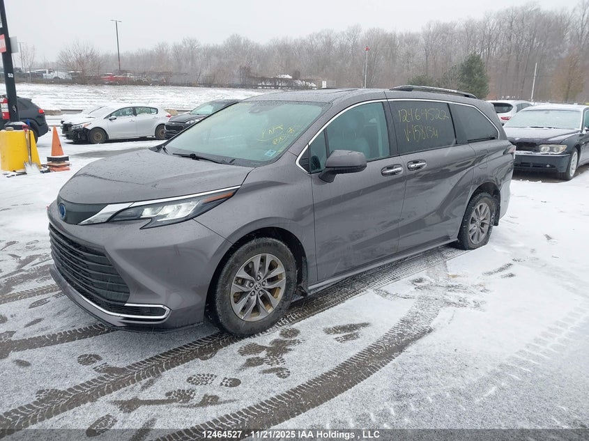 5TDGRKEC5PS158134 2023 TOYOTA SIENNA photo no. 2