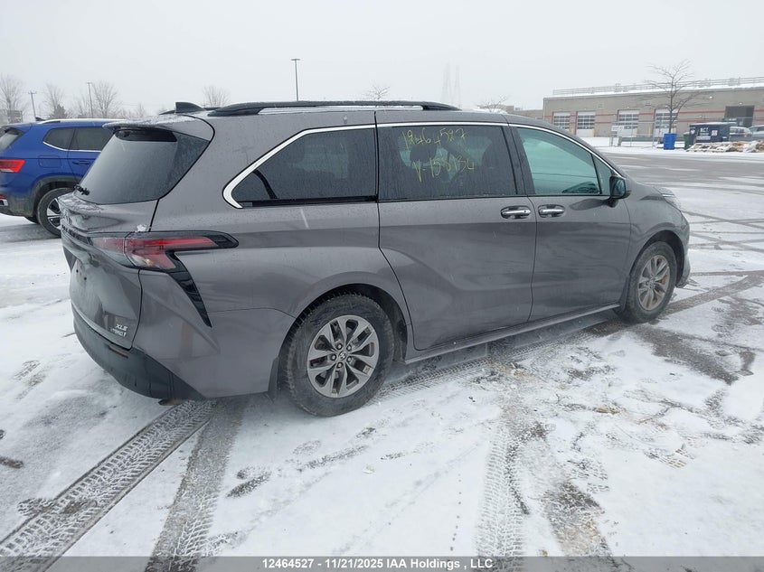 5TDGRKEC5PS158134 2023 TOYOTA SIENNA photo no. 4