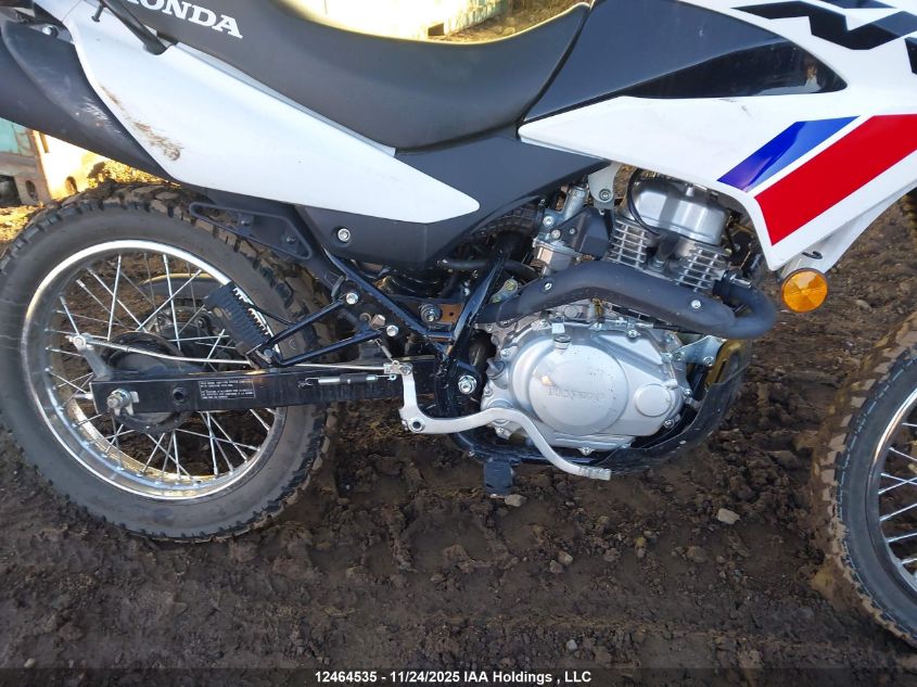 2025 Honda Xr150L P VIN: 3H1KD132XSD200329 Lot: 12464535