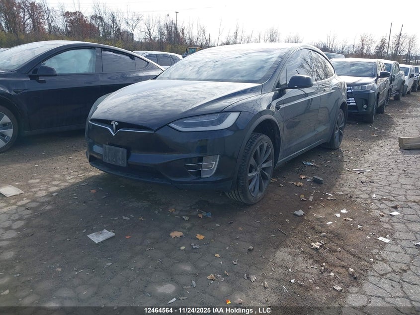 5YJXCDE29GF031976 2016 TESLA MODEL X photo no. 2