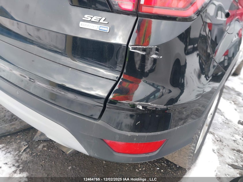 1FMCU9HD5JUA37774 2018 FORD ESCAPE photo no. 17