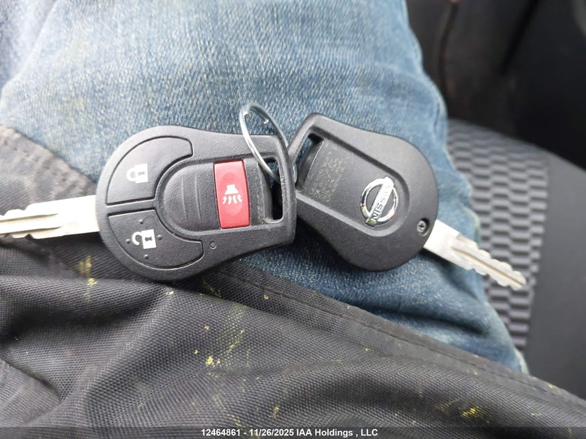 3N1CK3CP2HL236829 2017 NISSAN MICRA photo no. 11