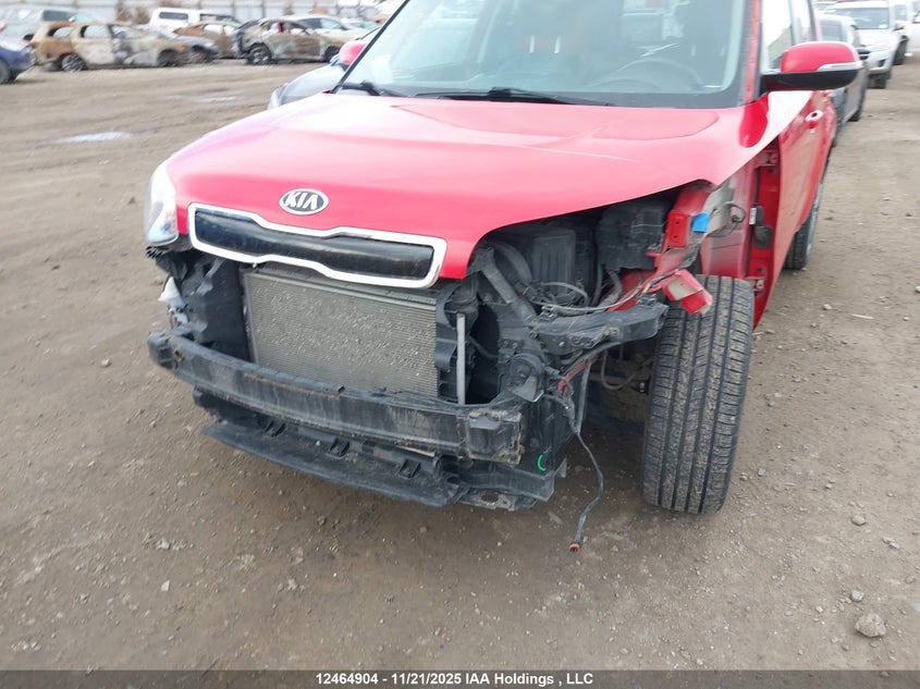 KNDJX3A5XF7785798 2015 KIA SOUL photo no. 6