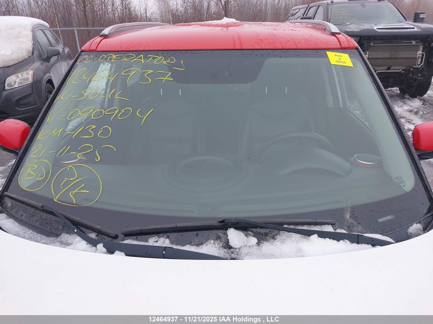 2014 Kia Soul Sx/Sx Luxury/Two-Tone Fathom Blue/White Special Edition/Two-Tone Inferno Red VIN: KNDJX3A55E7090904 Lot: 12464937