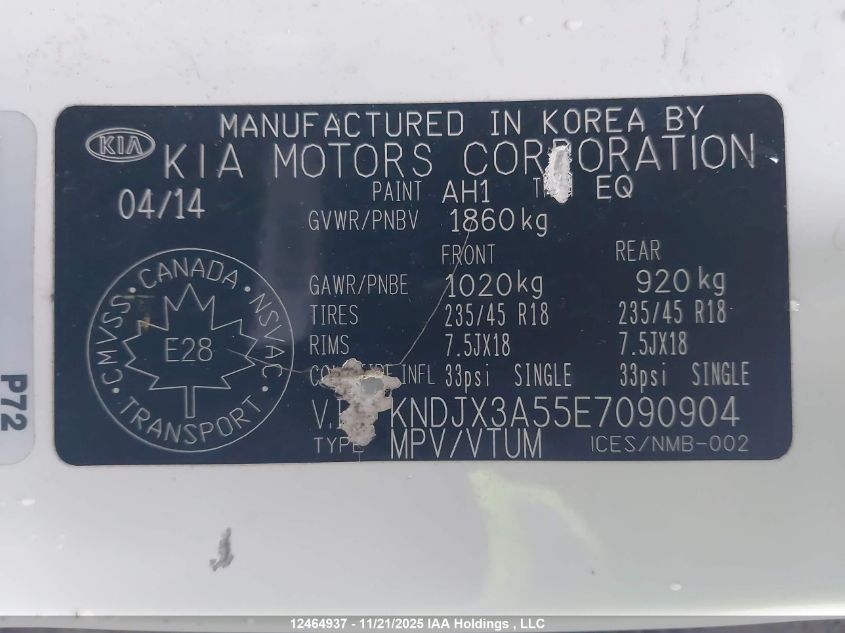 2014 Kia Soul Sx/Sx Luxury/Two-Tone Fathom Blue/White Special Edition/Two-Tone Inferno Red VIN: KNDJX3A55E7090904 Lot: 12464937