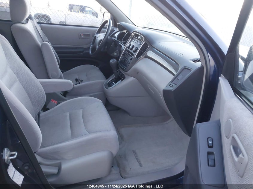 JTEHF21AX10025215 2001 TOYOTA HIGHLANDER photo no. 5