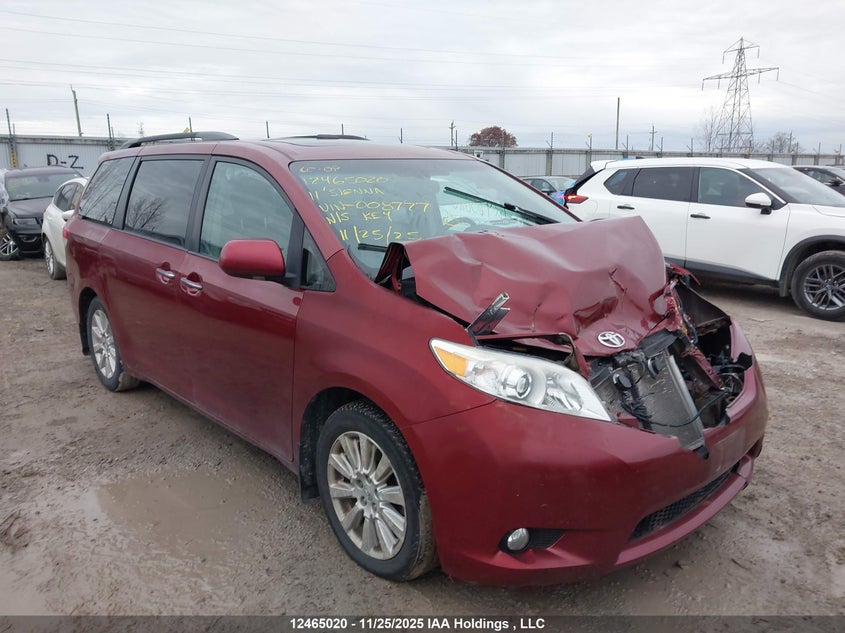 5TDDK3DC0BS008777 2011 TOYOTA SIENNA photo no. 2
