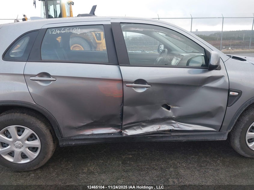 2025 Mitsubishi Rvr Es VIN: JA4AHUAU9SU604464 Lot: 12465104