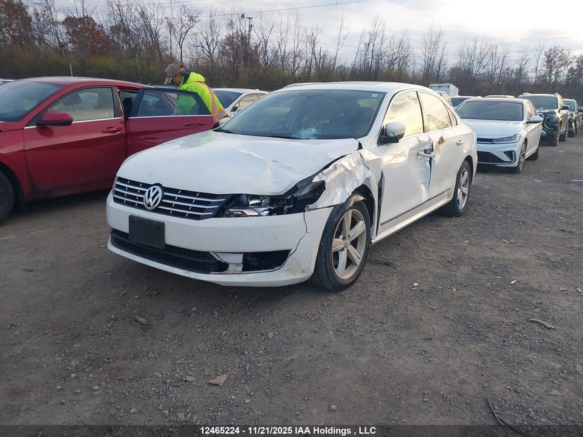 1VWCS7A38FC090253 2015 VOLKSWAGEN PASSAT photo no. 2