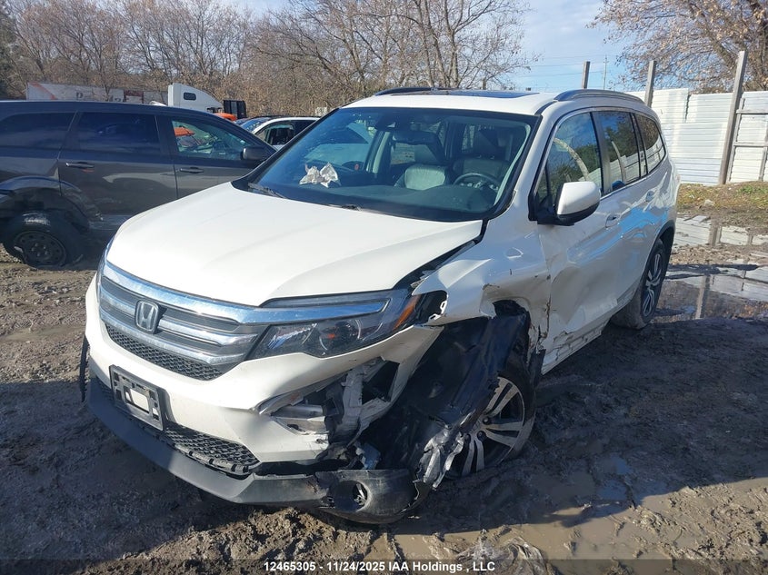 5FNYF6H79HB508177 2017 HONDA PILOT photo no. 2