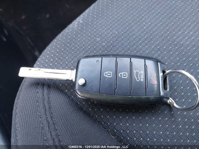 KNAHT8A38F7091386 2015 KIA RONDO photo no. 11