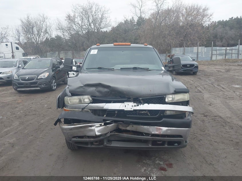 1GCJK39142E232098 2002 CHEVROLET  photo no. 13