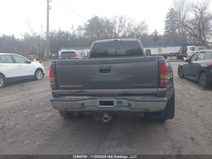 1GCJK39142E232098 2002 CHEVROLET  photo no. 16