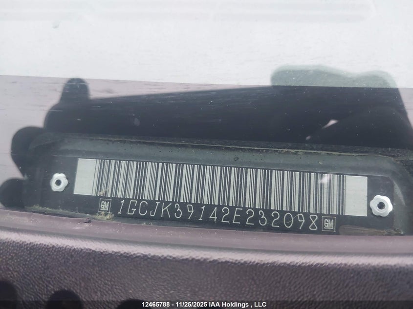 1GCJK39142E232098 2002 CHEVROLET  photo no. 18
