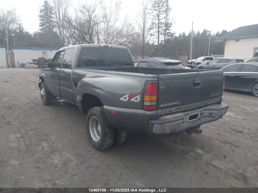 1GCJK39142E232098 2002 CHEVROLET  photo no. 3