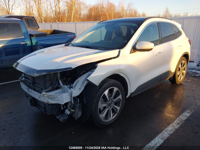 1FMCU9JA8PUA61737 2023 FORD ESCAPE photo no. 2