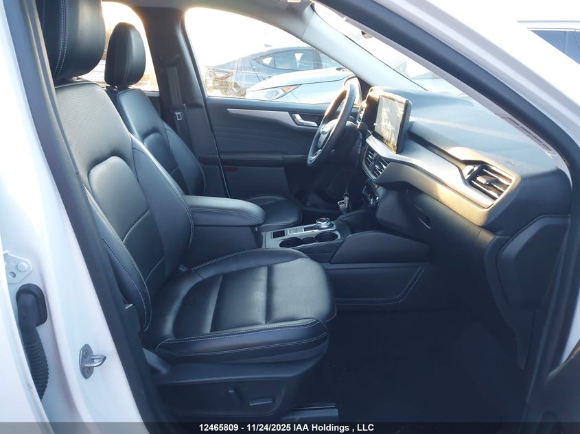 1FMCU9JA8PUA61737 2023 FORD ESCAPE photo no. 5