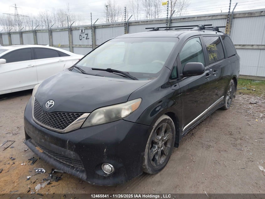 5TDXK3DC3CS207191 2012 TOYOTA SIENNA photo no. 2