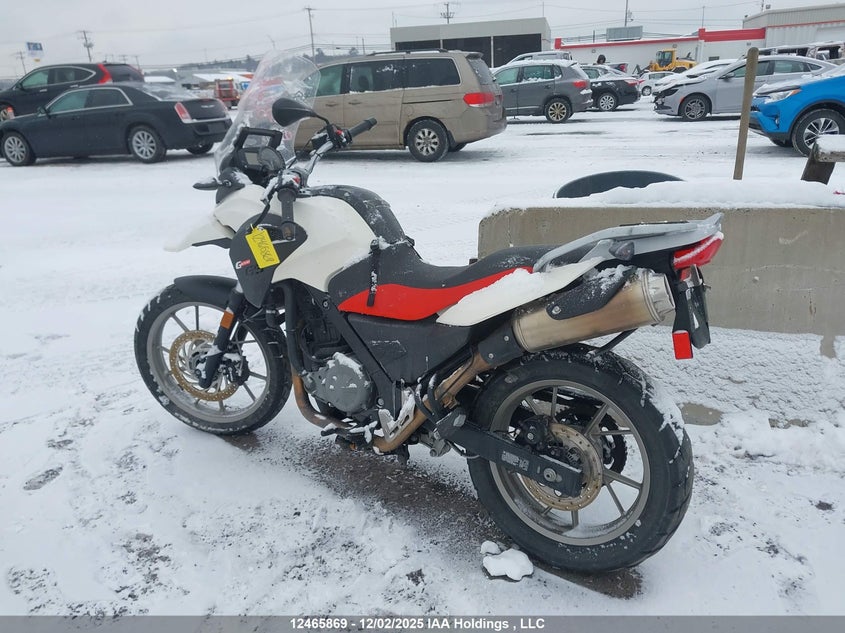 WB1018800BZZ02594 2011 BMW G 650 photo no. 3